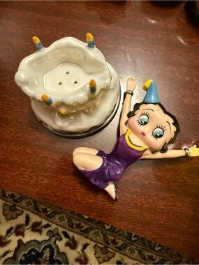 Betty Boop Cake S&P shakers limited edition!